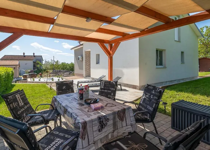 Ferienhaus Beautiful In With Wifi *